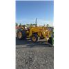 Image 5 : MASSEY FERGUSON 30E 2 WHEEL DRIVE TRACTOR THIS TRACTOR ONLY W/ JD640 LOADER PLATE, COUNTER WEIGHTS, 