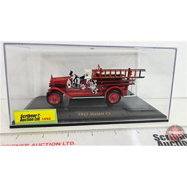 Signature Series : Diecast Firetruck Model "1923 MAXIM C1" (In Case) (Scale 1:43) (Case Measures: 3-