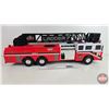 Image 3 : FUNRISE : Large Toy Plastic Ladder Firetruck (2020) (Sound Effects & Lights Working)  (10-1/2"H x 7"