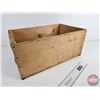 Image 4 : ORCHARD Pears Wood Crate (9"H x 19-1/2"L x 12"W)