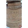Image 6 : Barn Lantern : BEACON (14"H)