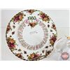 Image 2 : Royal Albert Combo: Old Country Roses  - Tea Pot - Calendar Plate 1980 ~ First Edition (10-1/4"Dia)