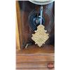 Image 4 : Waterbury Clock Co Gingerbread Clock (Works)