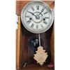 Image 5 : Waterbury Clock Co Gingerbread Clock (Works)