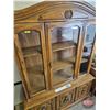 Image 6 : Vintage Arch Top Lighted China Cabinet (2 Pc)
