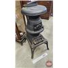 Image 2 : Cast Iron Pot Bellied Parlor Stove