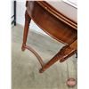 Image 2 : Demi-Lune Console Table