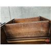 Image 7 : Wooden Shelf