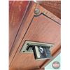 Image 9 : Antique Style Radio & CD/Record/Cassette Player (Modern)