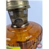 Image 2 : Coal Oil Lamp : Aladdin Amber Glass Lincoln Drape Model 23