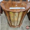 Image 8 : Art Deco Curved Glass Curio Cabinet w/Glass Shelves & Sliding Door
