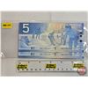 Image 1 : Canada $5 Bills 2002 (2 Consecutive) : Jenkins/Dodge #HOL1101141-1142 (See Pics for Varieties, Condi