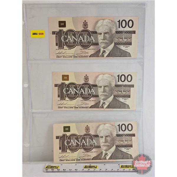 Canada $100 Bills 1988 (3) : - Thiessen/Crow #BJE8714574 - Thiessen/Crow #BJB5510148 - Thiessen/Crow