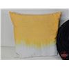 Image 4 : Throw Pillows (3) & Pillow Case
