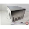 Image 6 : Salton Microwave  (Measures : 11"H x 19"W x 12-3/4"D)