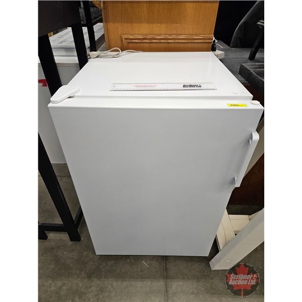 Compact Refrigerator  (Measures : 33"H x 21-3/4"W x 23"D)