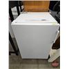 Image 1 : Compact Refrigerator  (Measures : 33"H x 21-3/4"W x 23"D)