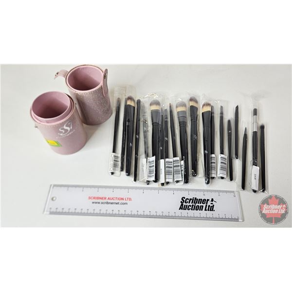 SST Make Up Brushes (19) w/SST Make Up Brush Carrier