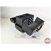Image 4 : Caboodles Portable Makeup Train Case (Measures : 9"H x 11-1/4"W x 6-1/2"D)