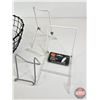 Image 2 : Variety of Hangers & Easels & Wire Basket (17pcs)