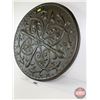Image 2 : Embossed Tin Wall Décor (Large) (38"Dia)