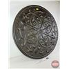 Image 3 : Embossed Tin Wall Décor (Large) (38"Dia)