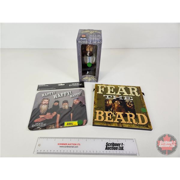 Duck Dynasty Trio : "Fear the Beard" Sign, Mousepad & Willie Robertson Bobblehead (Sign Measures : 8