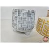 Image 5 : Décor Combo : Plant Pots (3) ; Candle Holders (3) ; Variety of Fridge Magnets ; Address Books (2)