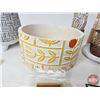 Image 6 : Décor Combo : Plant Pots (3) ; Candle Holders (3) ; Variety of Fridge Magnets ; Address Books (2)