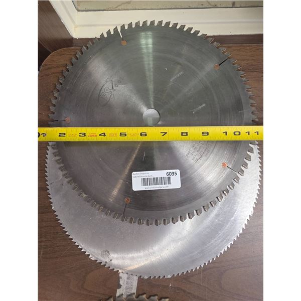 2 Circular Saw Blades with Measuring Tape Reference