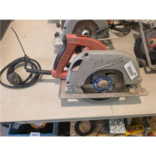 Milwaukee Circular Saw With Adjustable Cutting Depth