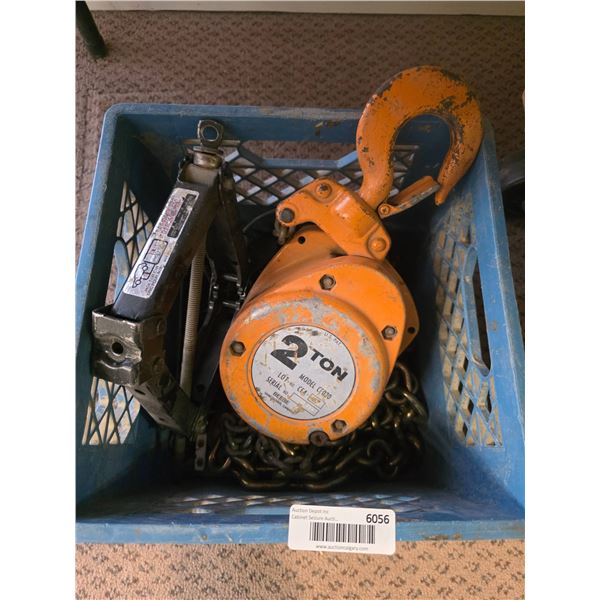 2 Ton Chain Hoist with Additional Jack Tool