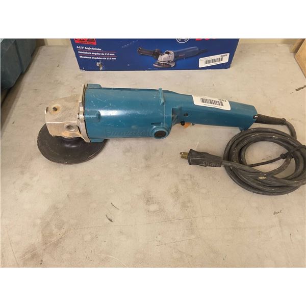 Makita 9005B 125mm Angle Grinder with Corded Power Connection