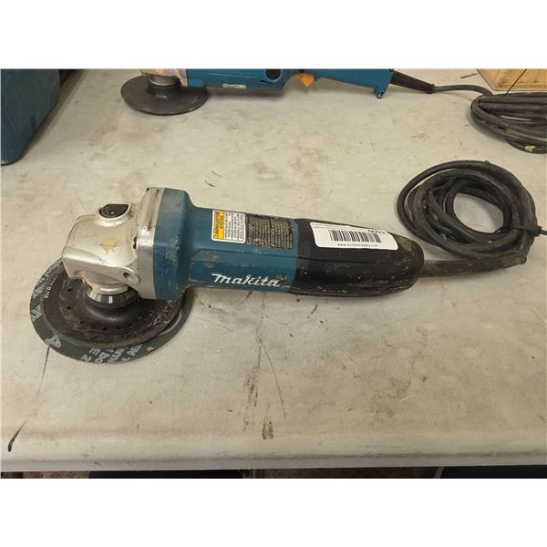 Makita GA4534 4-1/2 Inch 6-Amp Angle Grinder Tool