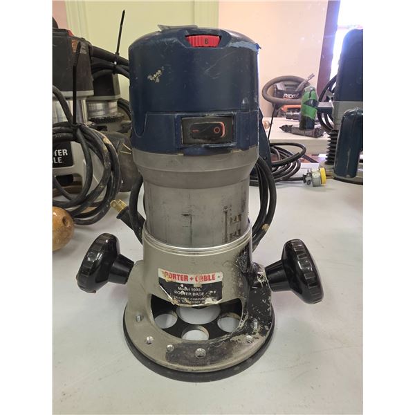 Bosch 1617 EVS Router and Porter-Cable 1001 Router Base