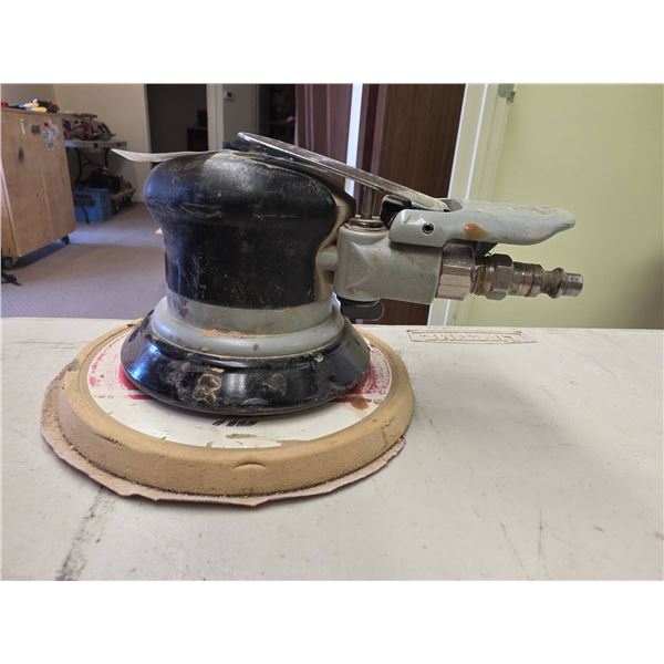 Dynabrade Model 56815 Orbital Sander, Pneumatic