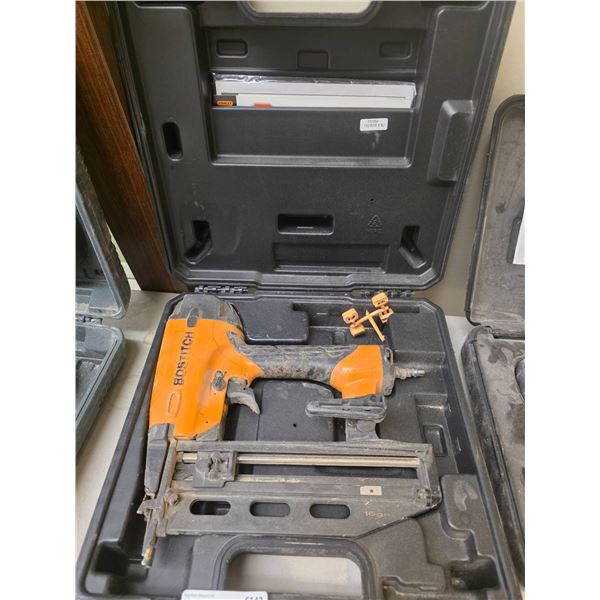 Bostitch FN1664 16-Gauge Finish Nailer With Accessories