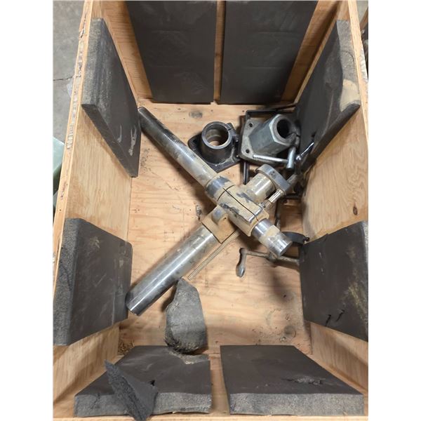 Europa V4 Stock feeder in crate