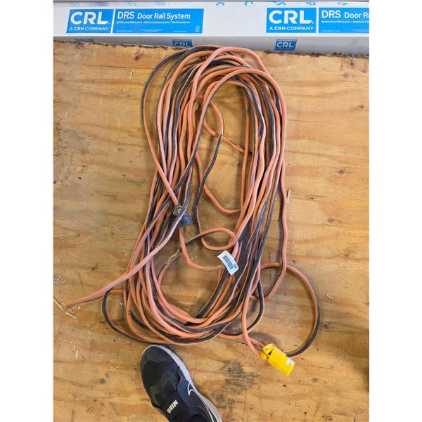 Electrical Extension Cord with Yellow Plug Connectors