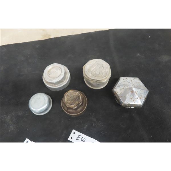 5 Vintage Early Auto Hubcaps, Mixed Brands