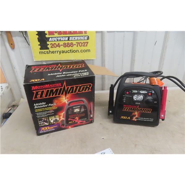 Motomaster Eliminator 700A Portable Booster Pack