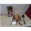 Image 1 : New Tera-Gear 2 in 1 hurricane lantern + 5pc BBQ tool set