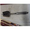 Image 7 : New Tera-Gear 2 in 1 hurricane lantern + 5pc BBQ tool set