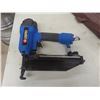 Image 10 : Campbell Hausfeld Air Framing Nailer, Brad Nailer, Finishing Nailer w/ case & manuals