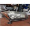 Image 7 : Two Headlights for 2009 Honda Accord With Seat Covers