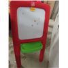 Image 4 : Children’s Art Easel