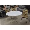 Image 1 : Retro Table With Three Chairs, 29 x 30 x 45