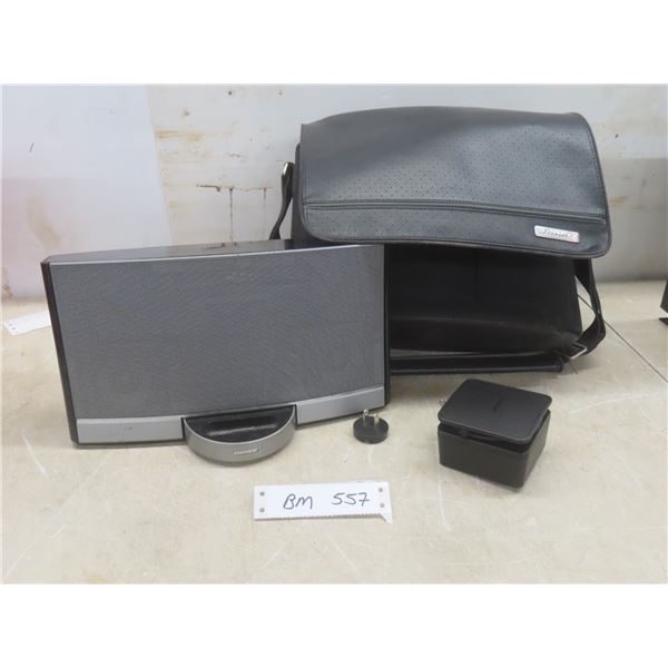 Bose Speaker With iPod Dock, Power Cord, Case And Remote