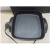 Image 3 : Toastmaster Electric Frying Pan and Antique Toaster