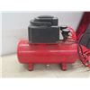 Image 5 : Portable Electric Air Compressor, 3 Gallon Tank